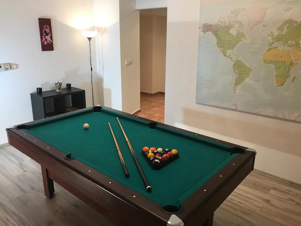 Big Homebase With Billardtable Apartmán Praha